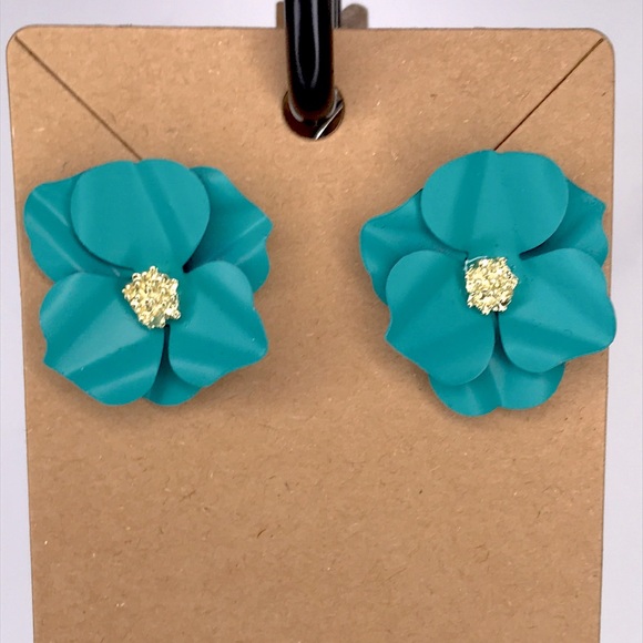 Jewelry - Elegant Flower Stud Earring French-Inspired